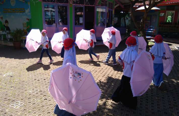 LATIHAN MENARI MENJELANG AKHIRUSSANAH 