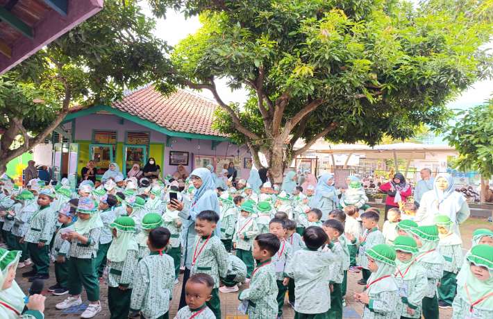 Hari Kedua MPLS TK Islam Al Irsyad 01 Cilacap: Serunya Berkenalan dan Bermain Bersama Teman Baru