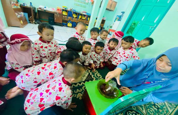 EKSPERIMEN YANG MENYENANGKAN BERSAMA KB ISLAM AL IRSYAD CILACAP 